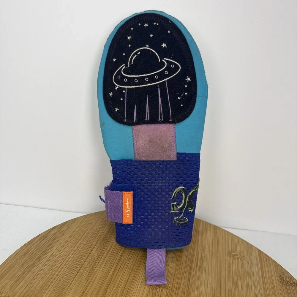 Aria - Absolutely Ridiculous Alien 2.0 Sliding Mitt Standard Size